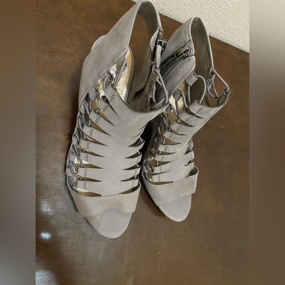 Brand new Vince Camuto sandals/heels